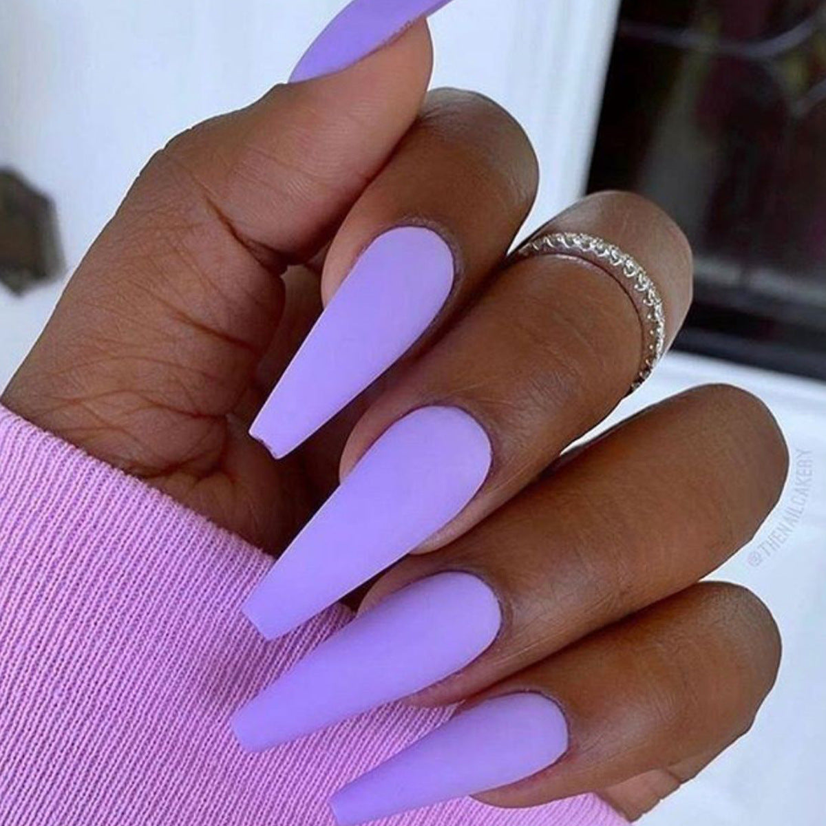 WOMEN NAILS